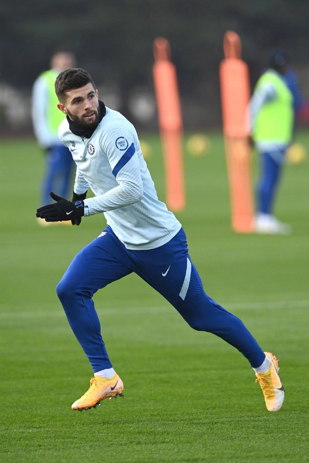 爱游戏体育-关于今晨托特纳姆备战NBA总决赛，回应争议细节曝光，气氛紧张，阵容厚度经受考验的信息